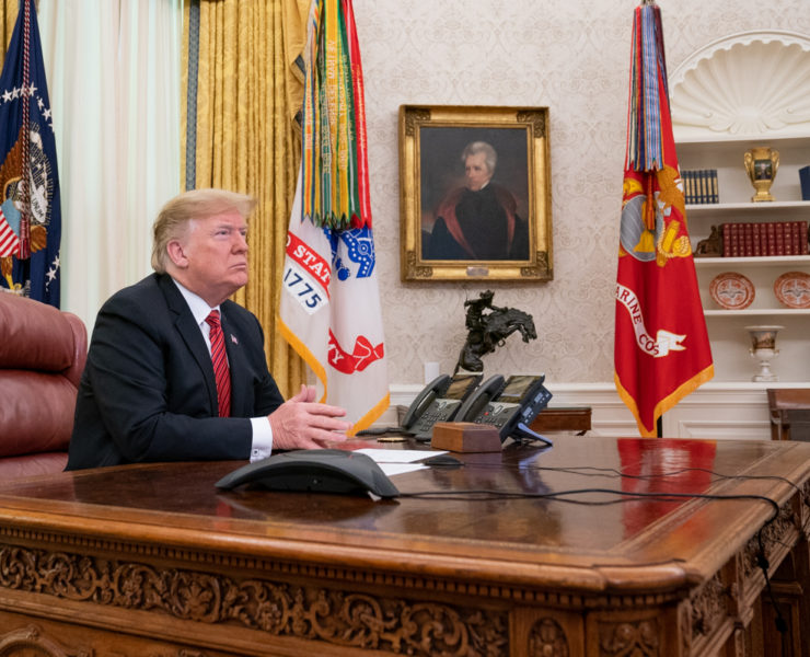 President Trump in de Oval Office van het Witte Huis in Washington DC