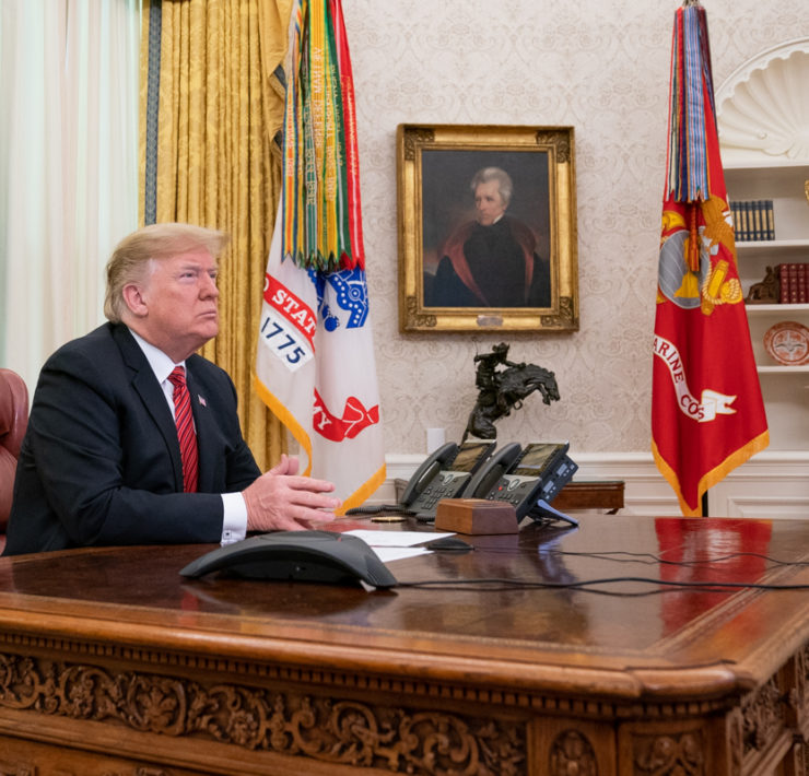 President Trump in de Oval Office van het Witte Huis in Washington DC